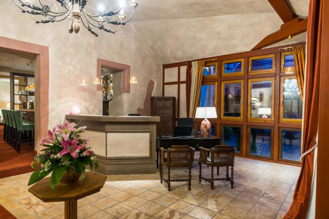 Schlosshotel Weyberhoefe Hoesbach Luaran gambar