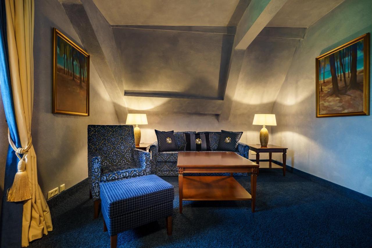 Schlosshotel Weyberhoefe Hoesbach Luaran gambar